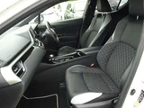 2019 Toyota C-HR Hybrid 1.8 G Sedan for sale, Japanese used car export - photo 33 of 41 | GULJI TRADERS