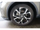 2019 Toyota C-HR Sedan for sale, Japanese used car export - photo 14 of 68 | GULJI TRADERS