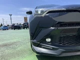 2019 Toyota C-HR Hybrid G Sedan for sale, Japanese used car export - photo 24 of 28 | GULJI TRADERS