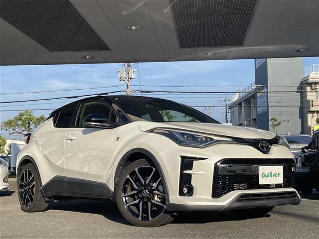 2019 Toyota C-HR S-T GR Sport Sedan for sale, Japanese used car export - photo 1 of 24 | GULJI TRADERS