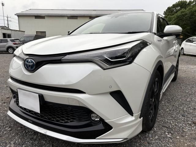 2019 Toyota C-HR G - photo 1 2019 Toyota C-HR G Sedan for sale, Japanese used car export - photo 1 of 9 | GULJI TRADERS