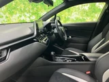 2019 Toyota C-HR Hybrid S_GR Sport Sedan for sale, Japanese used car export - photo 6 of 9 | GULJI TRADERS