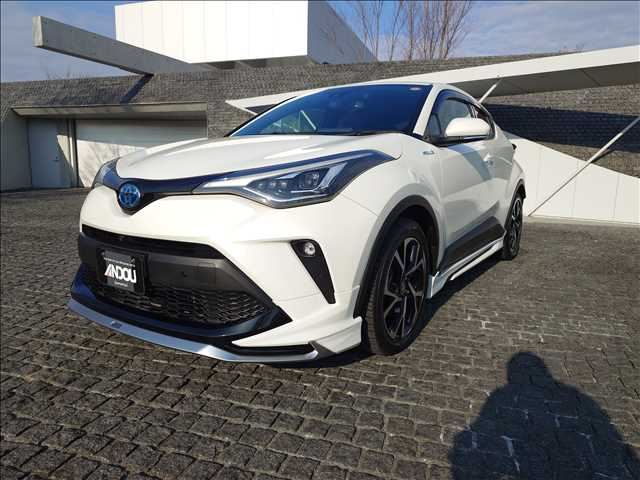2020 Toyota C-HR Hybrid G Sedan for sale, Japanese used car export - photo 1 of 19 | GULJI TRADERS