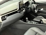 2020 Toyota C-HR Hybrid 1.8 G Sedan for sale, Japanese used car export - photo 18 of 51 | GULJI TRADERS