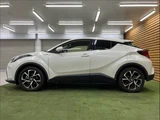 2020 Toyota C-HR Hybrid G Sedan for sale, Japanese used car export - photo 17 of 20 | GULJI TRADERS