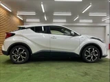 2020 Toyota C-HR Hybrid G Sedan for sale, Japanese used car export - photo 18 of 20 | GULJI TRADERS