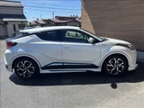 2020 Toyota C-HR Hybrid G Sedan for sale, Japanese used car export - photo 5 of 42 | GULJI TRADERS
