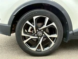 2020 Toyota C-HR 1.8 G Sedan for sale, Japanese used car export - photo 11 of 30 | GULJI TRADERS