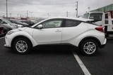 2020 Toyota C-HR S-T Sedan for sale, Japanese used car export - photo 11 of 30 | GULJI TRADERS