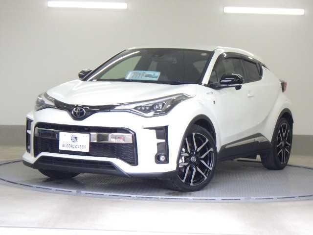2020 Toyota C-HR 1.8 Hybrid S GR Sport - photo 1 2020 Toyota C-HR 1.8 Hybrid S GR Sport Sedan for sale, Japanese used car export - photo 1 of 9 | GULJI TRADERS