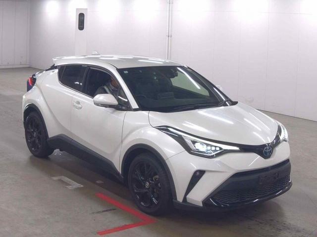 2020 Toyota C-HR G - photo 1 2020 Toyota C-HR G Sedan for sale, Japanese used car export - photo 1 of 5 | GULJI TRADERS
