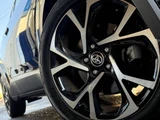 2020 Toyota C-HR Hybrid G Sedan for sale, Japanese used car export - photo 8 of 22 | GULJI TRADERS