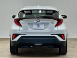 2021 Toyota C-HR Hybrid G Safety Sedan for sale, Japanese used car export - photo 16 of 20 | GULJI TRADERS