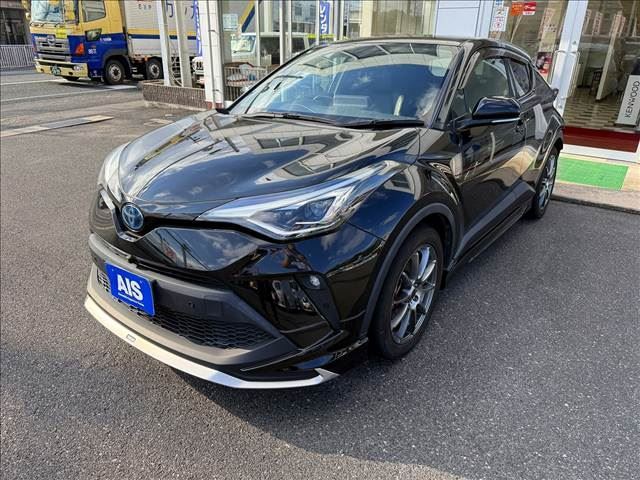 2021 Toyota C-HR Hybrid 1.8 G Sedan for sale, Japanese used car export - photo 1 of 46 | GULJI TRADERS