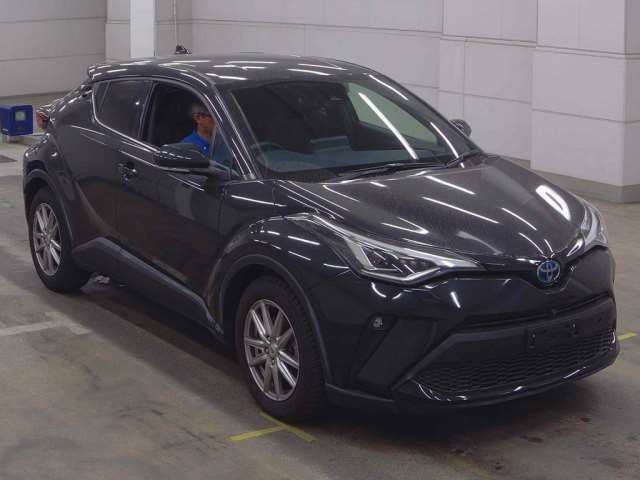 2021 Toyota C-HR G - photo 1 2021 Toyota C-HR G Sedan for sale, Japanese used car export - photo 1 of 3 | GULJI TRADERS