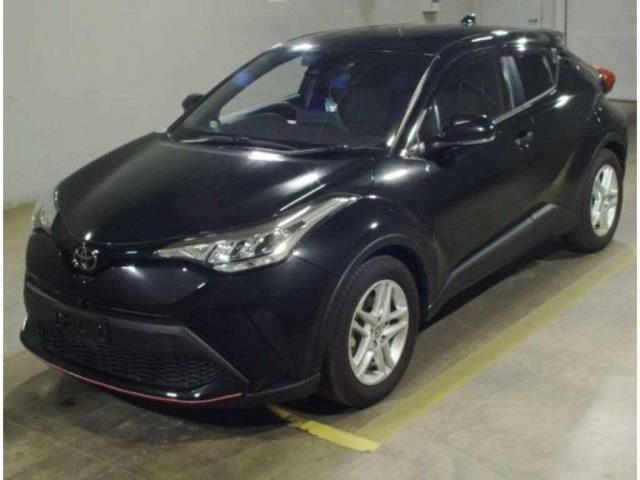 2021 Toyota C-HR S-T - photo 1 2021 Toyota C-HR S-T Sedan for sale, Japanese used car export - photo 1 of 5 | GULJI TRADERS