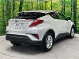 2022 Toyota C-HR S Pearl SUV for sale, Japanese used car export - photo 18 of 30 | GULJI TRADERS
