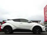 2022 Toyota C-HR G-Mode Nero Safety +2 ■ All-around monitor Pearl SUV for sale, Japanese used car export - photo 7 of 43 | GULJI TRADERS