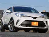 2022 Toyota C-HR 1.2 ST Pearl SUV for sale, Japanese used car export - photo 1 of 30 | GULJI TRADERS