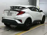 2022 Toyota C-HR G-Mode Nero Safety Plus 3 Pearl SUV for sale, Japanese used car export - photo 2 of 12 | GULJI TRADERS