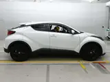 2022 Toyota C-HR G-Mode Nero Safety Plus 3 Pearl SUV for sale, Japanese used car export - photo 3 of 12 | GULJI TRADERS