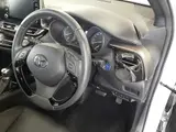 2022 Toyota C-HR G-Mode Nero Safety Plus 3 Pearl SUV for sale, Japanese used car export - photo 9 of 12 | GULJI TRADERS