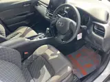 2022 Toyota C-HR G Pearl SUV for sale, Japanese used car export - photo 5 of 9 | GULJI TRADERS