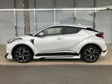2022 Toyota C-HR Hybrid G White SUV for sale, Japanese used car export - photo 2 of 9 | GULJI TRADERS