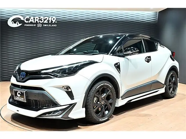 2023 Toyota C-HR G-Mode Nero Safety +3 White SUV for sale, Japanese used car export - photo 1 of 53 | GULJI TRADERS