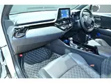 2023 Toyota C-HR G-Mode Nero Safety +3 White SUV for sale, Japanese used car export - photo 9 of 53 | GULJI TRADERS