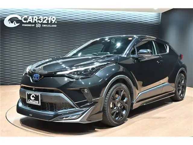 2023 Toyota C-HR G-Mode Nero Safety Plus III Black SUV for sale, Japanese used car export | GULJI TRADERS