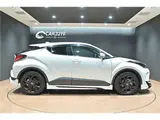 2023 Toyota C-HR G-Mode Nero Safety Plus 3 Pearl SUV for sale, Japanese used car export - photo 6 of 58 | GULJI TRADERS