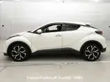 2018 Toyota C-hr Hybrid Pearl SUV for sale, Japanese used car export - photo 5 of 13 | GULJI TRADERS