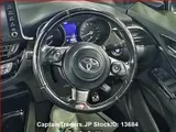 2020 Toyota C-hr Hybrid PEARL 2 SUV for sale, Japanese used car export - photo 9 of 26 | GULJI TRADERS