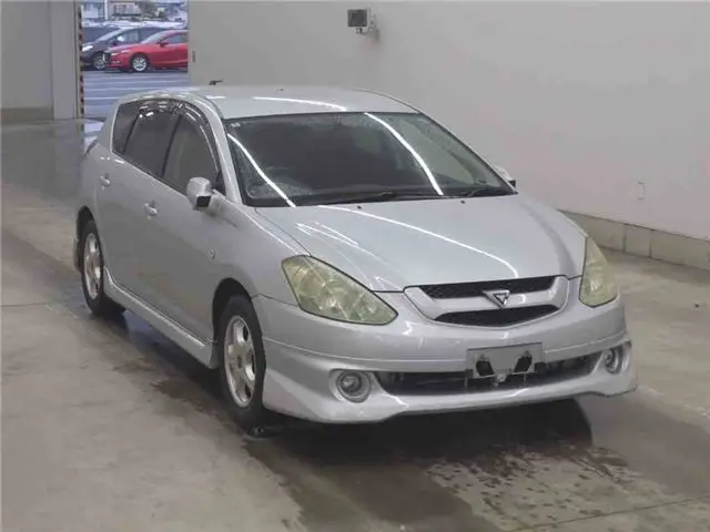 2004 Toyota Caldina ZL Edition 4WD Cold Weather Specification Silver Van for sale, Japanese used car export | GULJI TRADERS