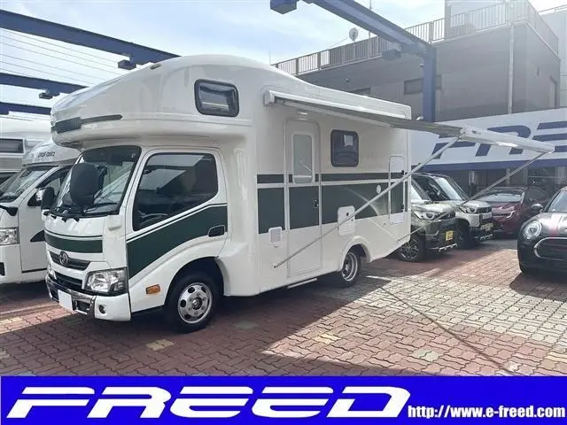 2021 Toyota Camroad Direct Cars White Truck for sale, Japanese used car export - photo 1 of 30 | GULJI TRADERS