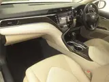 2018 Toyota Camry Hybrid G ​​Leather Package Silver Sedan for sale, Japanese used car export - photo 4 of 11 | GULJI TRADERS