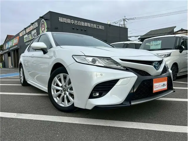 2019 Toyota Camry WS Non-smoking car/One owner/Original navigation/B camera/ETC Pearl Sedan for sale, Japanese used car export - photo 1 of 65 | GULJI TRADERS