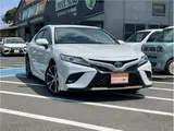 2019 Toyota Camry WS Leather Package: Genuine navigation system, backup camera, ETC, heated seats. White Sedan for sale, Japanese used car export - photo 1 of 60 | GULJI TRADERS