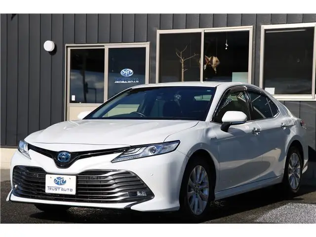 2019 Toyota Camry G - photo 1 2019 Toyota Camry G Pearl Sedan for sale, Japanese used car export - photo 1 of 66 | GULJI TRADERS