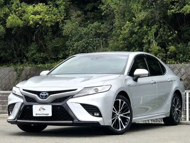 2019 Toyota Camry WS Leather Package ★ Radar Cruise Control ★ Black Leather ★ BSM - photo 1 2019 Toyota Camry WS Leather Package ★ Radar Cruise Control ★ Black Leather ★ BSM Silver Sedan for sale, Japanese used car export - photo 1 of 46 | GULJI TRADERS