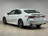 2019 Toyota Camry WS "Leather Package" Pearl Sedan for sale, Japanese used car export - photo 17 of 20 | GULJI TRADERS