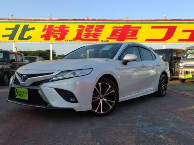 2019 Toyota Camry WS Leather Package - photo 1 2019 Toyota Camry WS Leather Package Pearl Sedan for sale, Japanese used car export - photo 1 of 20 | GULJI TRADERS