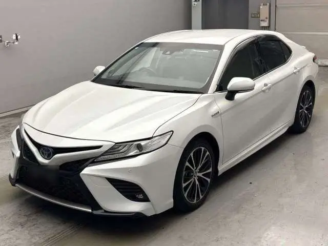 2019 Toyota Camry WS Leather Package Pearl Sedan for sale, Japanese used car export - photo 1 of 15 | GULJI TRADERS