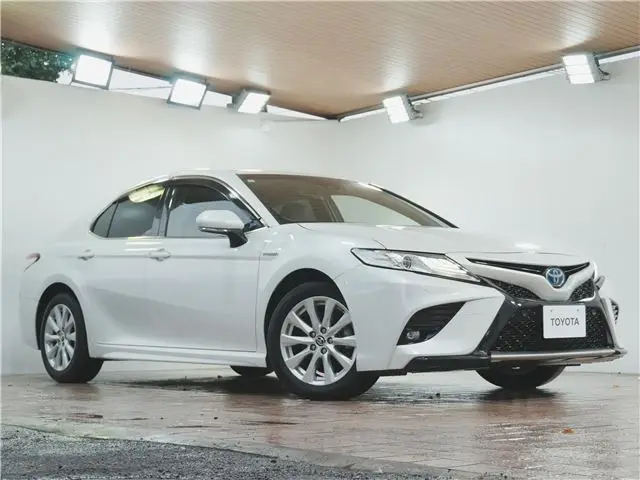 2020 Toyota Camry WS - photo 1 2020 Toyota Camry WS Pearl Sedan for sale, Japanese used car export - photo 1 of 64 | GULJI TRADERS