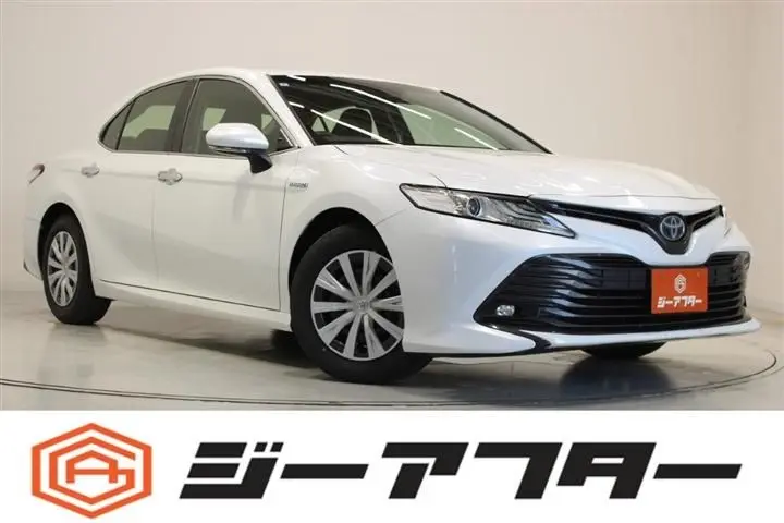 2020 Toyota Camry HV 2.5X - photo 1 2020 Toyota Camry HV 2.5X White Sedan for sale, Japanese used car export - photo 1 of 30 | GULJI TRADERS