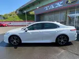 2020 Toyota Camry 2.5 WS Leather Package Pearl Sedan for sale, Japanese used car export - photo 10 of 17 | GULJI TRADERS