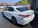 2020 Toyota Camry 2.5 WS Leather Package Pearl Sedan for sale, Japanese used car export - photo 11 of 17 | GULJI TRADERS