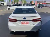 2020 Toyota Camry 2.5 WS Leather Package Pearl Sedan for sale, Japanese used car export - photo 12 of 17 | GULJI TRADERS