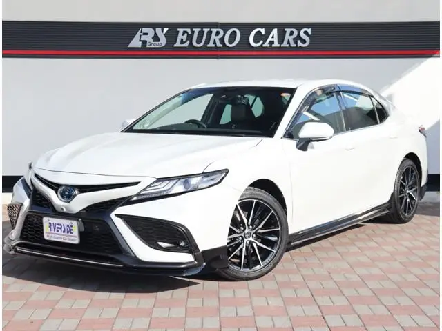 2021 Toyota Camry 2.5 WS Leather Package White Sedan for sale, Japanese used car export | GULJI TRADERS